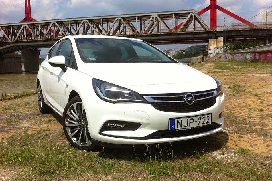 Opel Astra K 1.0 Turbo teszt – A megérdemelt győztes