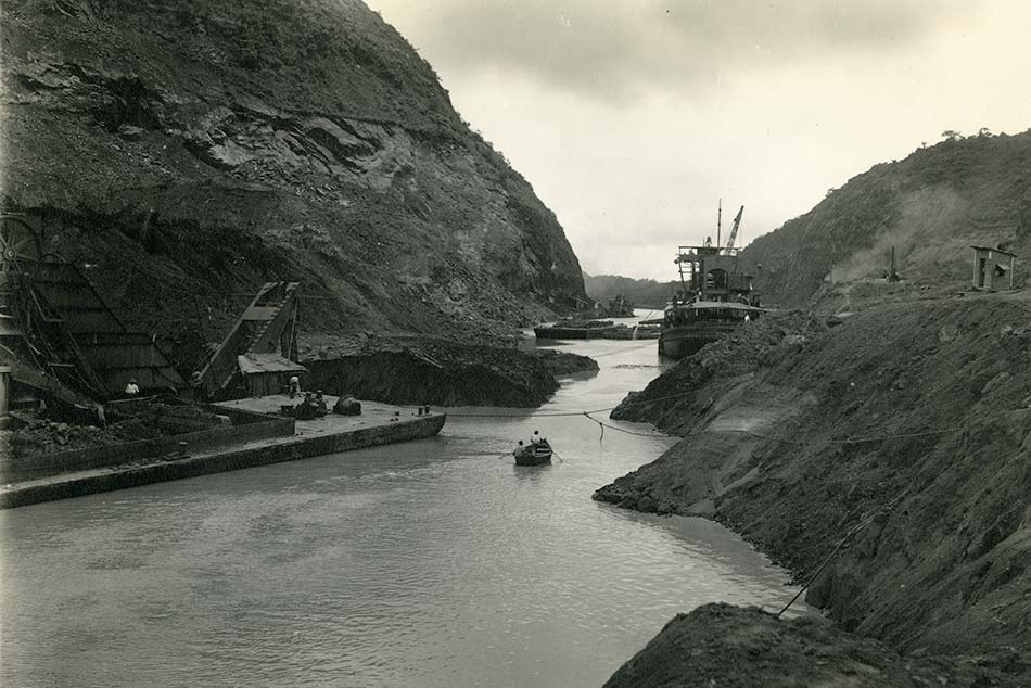 A Panama-csatorna építése