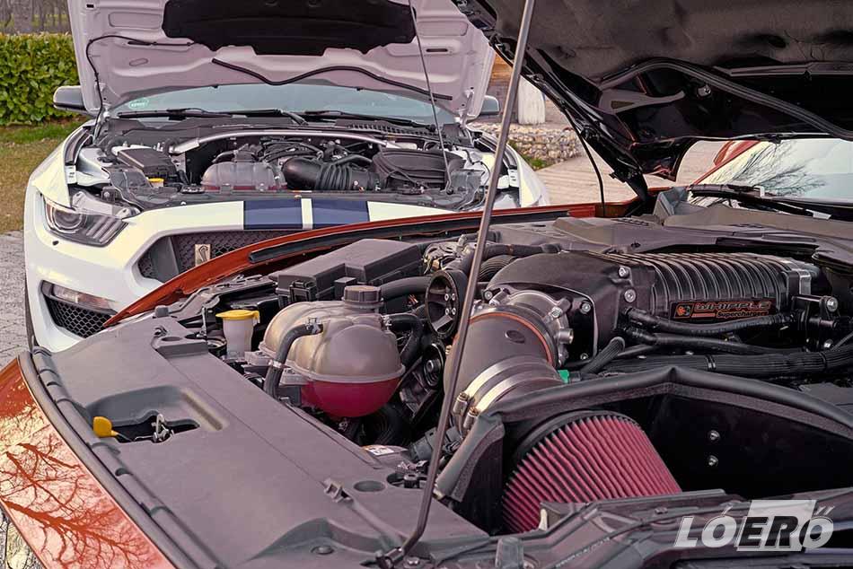 Padon mérve a Ford Mustang GT 820 motorja 7300/min fordulaton 820 lóerőt és 6500-nál 760 Nm nyomatékot tud.