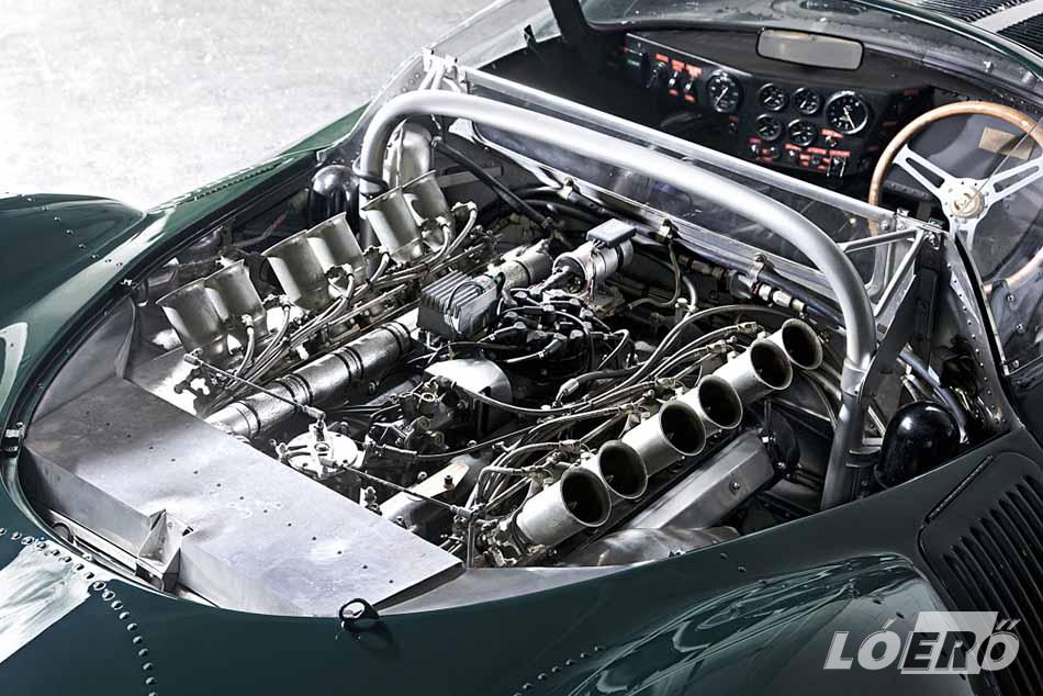 A Jaguar XJ13 5,0 literes 510 lóerős, V12-esét nem alapról indulva fejlesztették, hanem két hathengeres, alumínium blokkos és hengerfejes, dupla vezértengelyes XK erőforrást építettek össze.