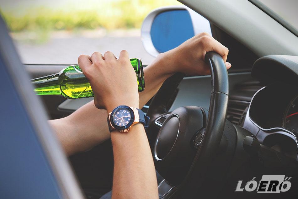 Ha ittas vezetés esetén elkapnak (0,5g/l-véralkohol vagy 0,25mg/l-légalkohol), valamennyi időre biztos, hogy a jogsi elvétele lesz a jutalom.