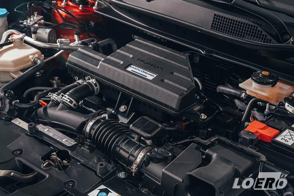 Az Honda CR-V 1.5 VTEC Turbo erőforrása kicsinek tűnhet első olvasatra, de bőven van benne dinamika, akár hét személlyel is.