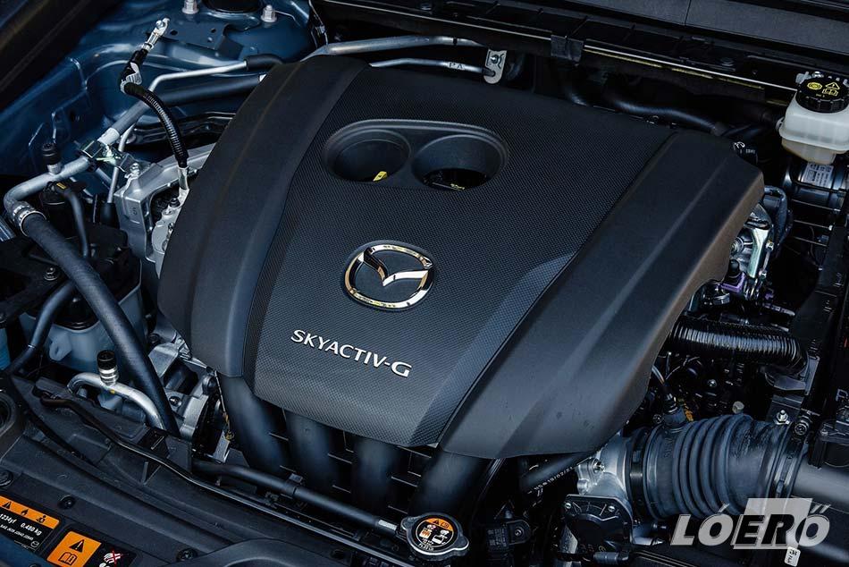Mazda CX-30 2.0 literes szívó benzinese bár már régebbi darab, de még mindig remekül helytáll.